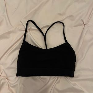 Lululemon Flow Y Bra Nulu
Light Support, A–C Cups